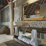 Nomade Temple Hotel