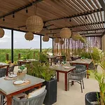 Jungle Loft Mistiq Garden 2 -skypool -gym -beach Apartamento