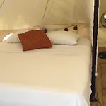 Playa Palmas Glamping 2*