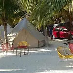 Playa Palmas Glamping Hotel
