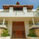 Luxury 1Br - Rooftop Paradise With Pool & Jacuzzi