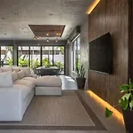 Holiday home 6br At Premium Location 24 H Security