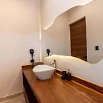 Rare 8br Dual Getaway With 4 Private Pools *