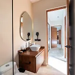 Rare 8br Dual Getaway With 4 Private Pools