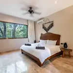 Rare 8br Dual Getaway With 4 Private Pools * Tulum