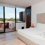 Apartment Amira Residence, Private Pool Facing The Park *