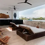 Amira Residence, Private Pool Facing The Park