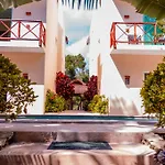 Apartahotel Nah 4*