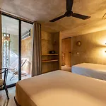 Casa Coyote Hotel 3*