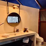 Libelula Beachfront Hotel 4*