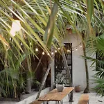 Hotel Amor Rooms