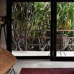 Amor Rooms