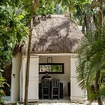 Nest Hotel 4*
