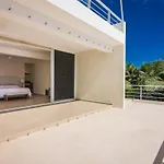 Beachfront Luruxy Villa In Tulum