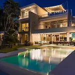 Beachfront Luruxy Villa In Tulum