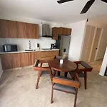 Spacious And Comfortable Ph With Private Pool In Zama