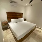 Spacious And Comfortable Ph With Private Pool In Zama Apartamento *