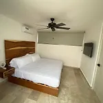 Spacious And Comfortable Ph With Private Pool In Zama Apartamento *