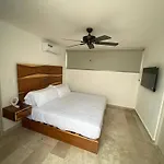 Spacious And Comfortable Ph With Private Pool In Zama Apartamento *