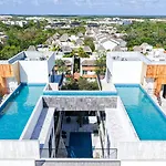 Aldea Zama Apartment King Bed Sofa Kitchen Full Gym Wifi Cinema