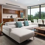 Mistiq Apartahotel