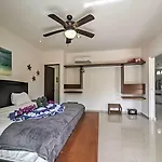 Casa Esmeralda W/ Pool Access & Furnished Patio! Villa Tulum