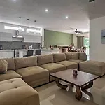 Casa Esmeralda W/ Pool Access & Furnished Patio!
