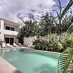 Casa Esmeralda W/ Pool Access & Furnished Patio! * Tulum