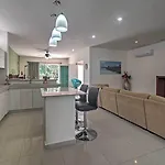 Casa Esmeralda W/ Pool Access & Furnished Patio! Villa