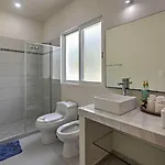 Villa Casa Esmeralda W/ Pool Access & Furnished Patio!