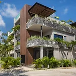 6Br Villa At Premium Location 24 H Security