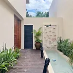 Villa Luna Luxe Heated Pool Jacuzzi & Concierge Service