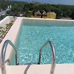 Apartamento Brand-new Loft With Pool, Near And Nightlife *