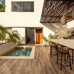 Villa Elegant 6br Dual With 4 Private Pools & Concierge