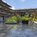 Tropical Apt - 2Br Swimout - 2 King Beds - Gym - Pools