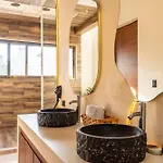 Elegant 6br Dual With 4 Private Pools & Concierge Villa *