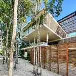 Gated 2Br Apartment With Rooftop Pool