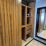 Amplio Estudio Con Balcon Tuk 007