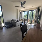 2 Bdrm-2 Baths For Groups & Music Lovers *
