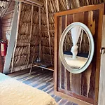 Chavez Eco Beach Camping&Cabañas