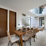 Elegant 4Br Villa With Private Pool & Concierge