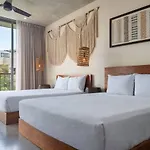 Private Pool With Great Comfort