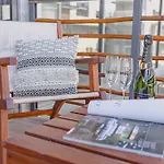 Nuju - Luxury With Pool Jacuzzi And Sauna