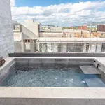 Nuju - Luxury With Pool Jacuzzi And Sauna Apartamento