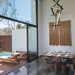 Exclusive 4Br Villa In Karanda With Pools And Paddle