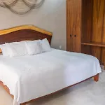 Jungle Ph Private Rooftop & Plunge Pool Ac Wifi