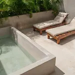 Jungle Ph Private Rooftop & Plunge Pool Ac Wifi