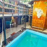 Mr Pakal Hotel cápsula *