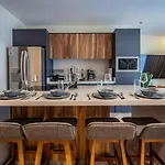 Stylish 1Bd Retreat With Swim-Up Pool