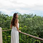 Luxury 5 Bedroom Pool Tiki Bar & Outdoor Gym Villa *